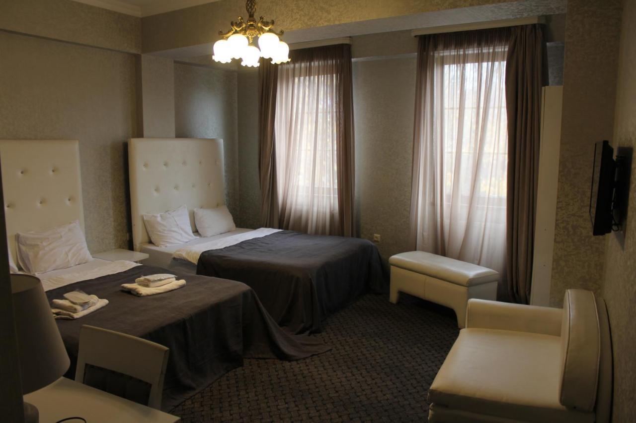 Hotel Plaza Tbilisi Luaran gambar