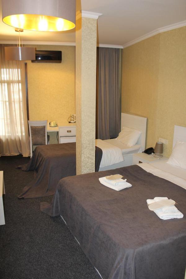 Hotel Plaza Tbilisi Luaran gambar