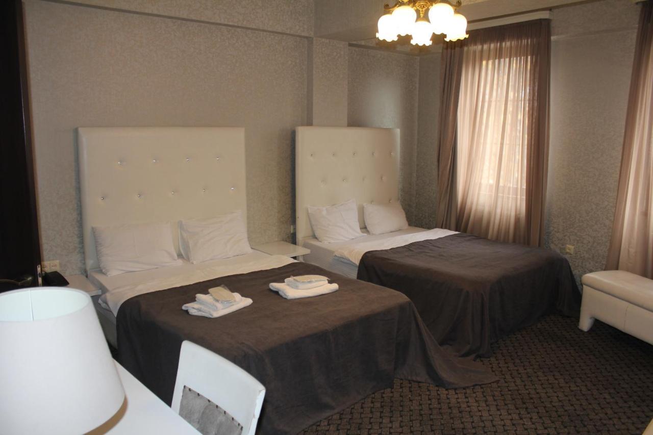 Hotel Plaza Tbilisi Luaran gambar