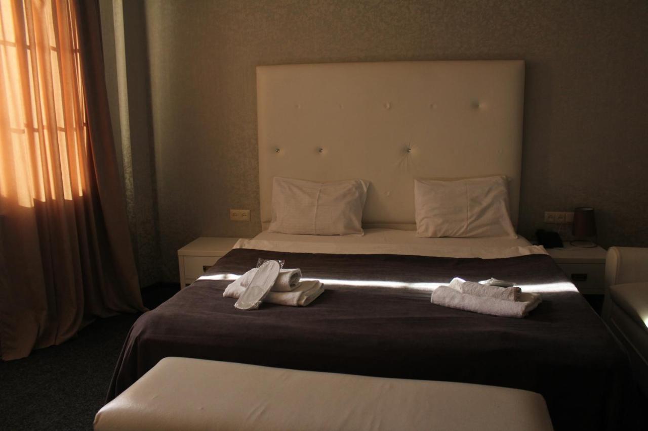 Hotel Plaza Tbilisi Luaran gambar