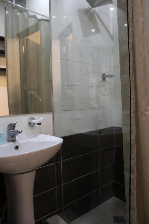Hotel Plaza Tbilisi Luaran gambar