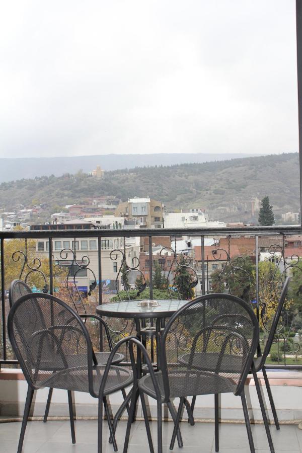 Hotel Plaza Tbilisi Luaran gambar