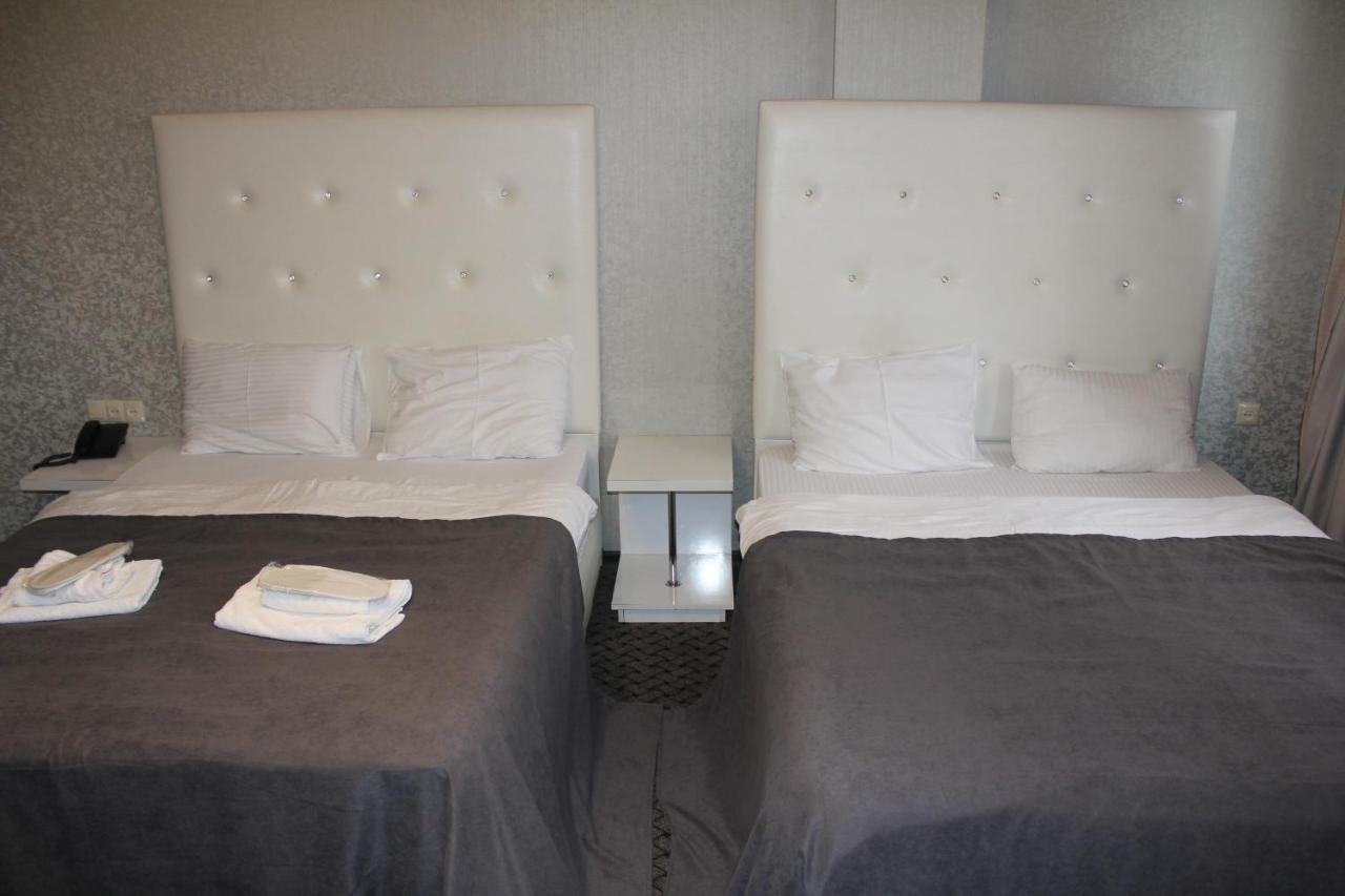 Hotel Plaza Tbilisi Luaran gambar