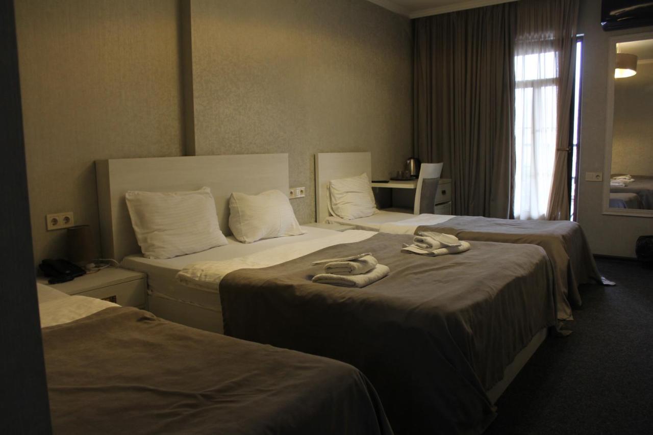 Hotel Plaza Tbilisi Luaran gambar